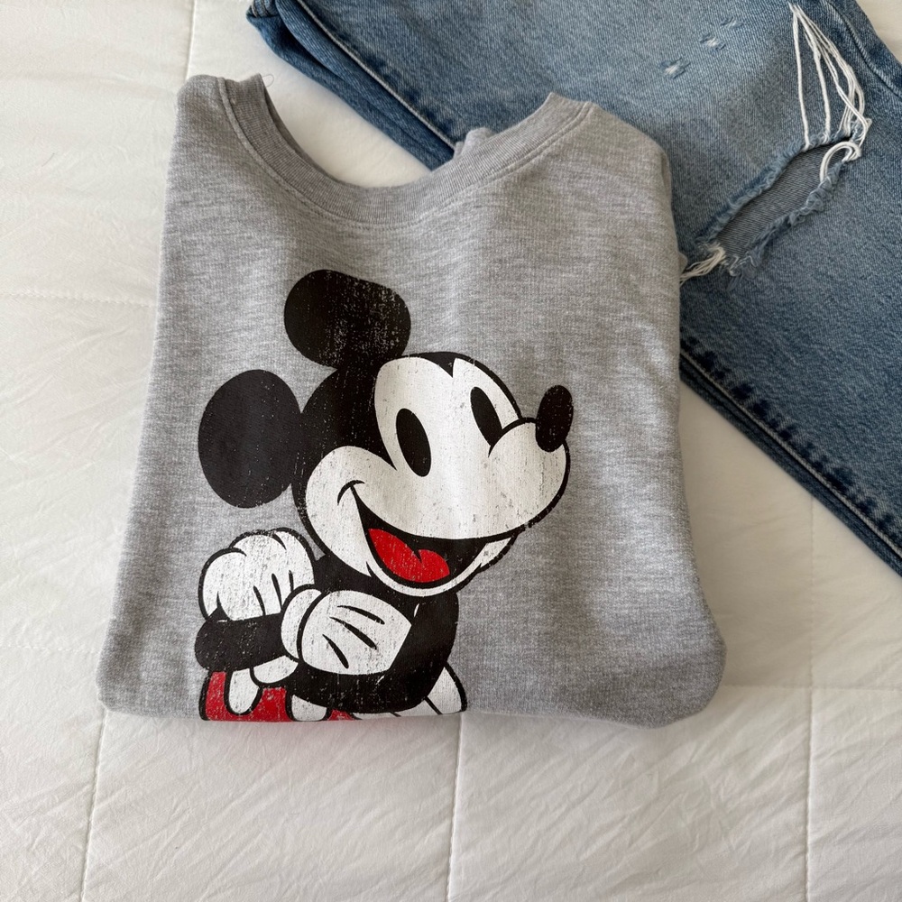 Disney Mickey Mouse Women Crewneck Sweater Size‎ Small